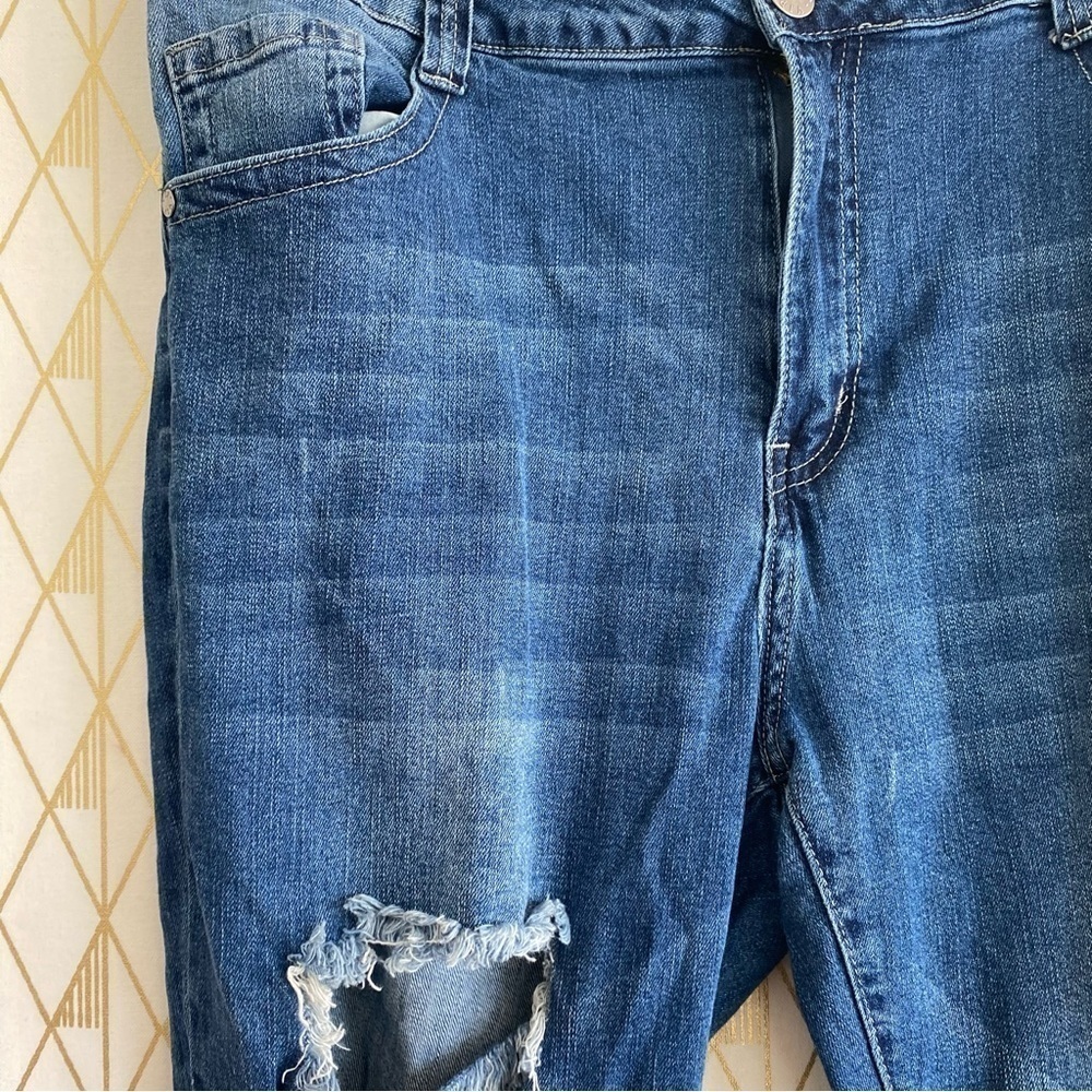VIP JEANS​ - Picture 5 of 8